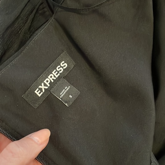 Express Black Maxi - Picture 5 of 5